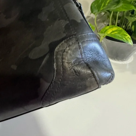 Frye Charlie Shoulder Bag real leather in Camo (black) - Picture 3 of 11